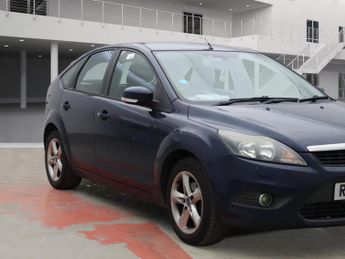 Ford Focus 1.6 Zetec Hatchback 5dr Petrol Automatic (184 g/km, 99 bhp)
