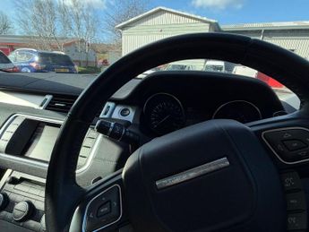 Land Rover Range Rover Evoque 2.2 SD4 Pure SUV 5dr Diesel Auto 4WD Euro 5 (190 ps)