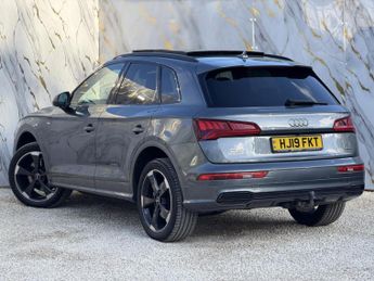 Audi Q5 2.0 TDI 40 Black Edition SUV 5dr Diesel S Tronic quattro Euro 6 