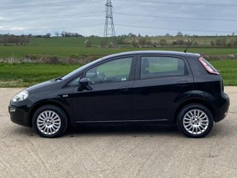 Fiat Punto Evo 1.4 Dynamic Hatchback 5dr Petrol Dualogic Euro 5 (s/s) (77 bhp)