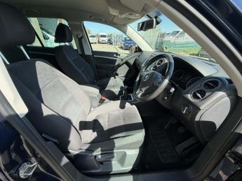 Volkswagen Tiguan 2.0 TDI BlueMotion Tech SE SUV 5dr Diesel Manual 4WD Euro 5 (s/s