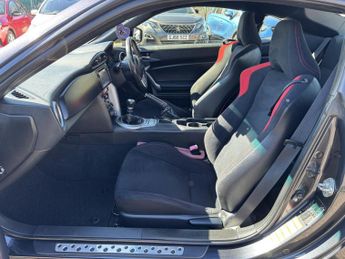 Toyota GT86 2.0 Boxer D-4S Coupe 2dr Petrol Manual Euro 5 (200 ps)