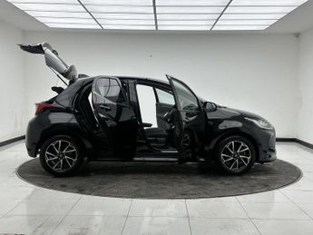 Toyota Yaris 1.5 VVT-h Design Hatchback 5dr Petrol Hybrid E-CVT Euro 6 (s/s) 