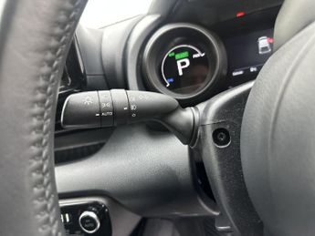 Toyota Yaris 1.5 VVT-h Design Hatchback 5dr Petrol Hybrid E-CVT Euro 6 (s/s) 