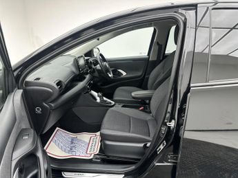 Toyota Yaris 1.5 VVT-h Design Hatchback 5dr Petrol Hybrid E-CVT Euro 6 (s/s) 