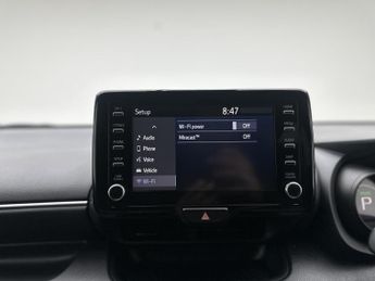 Toyota Yaris 1.5 VVT-h Design Hatchback 5dr Petrol Hybrid E-CVT Euro 6 (s/s) 