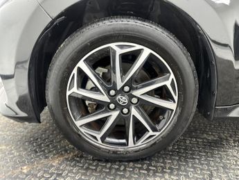 Toyota Yaris 1.5 VVT-h Design Hatchback 5dr Petrol Hybrid E-CVT Euro 6 (s/s) 