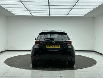 Toyota Yaris 1.5 VVT-h Design Hatchback 5dr Petrol Hybrid E-CVT Euro 6 (s/s) 