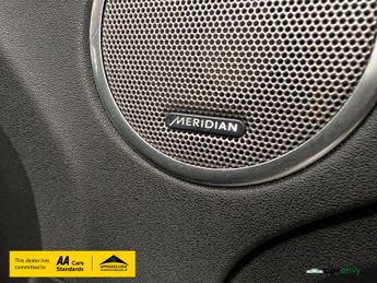 Land Rover Range Rover Evoque 2.2 SD4 Pure SUV 5dr Diesel Auto 4WD Euro 5 (190 ps)