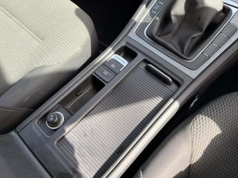 Volkswagen Golf 2.0 TDI BlueMotion Tech SE Hatchback 5dr Diesel Manual Euro 5 (s