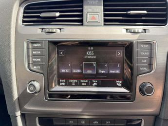 Volkswagen Golf 2.0 TDI BlueMotion Tech SE Hatchback 5dr Diesel Manual Euro 5 (s