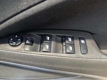 Vauxhall Crossland X 1.2 SE SUV 5dr Petrol Manual Euro 6 (81 ps)