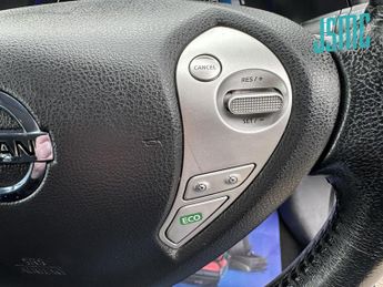 Nissan Leaf 24kWh Tekna Hatchback 5dr Electric Auto (107 bhp)