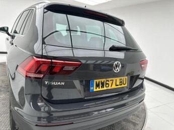 Volkswagen Tiguan 2.0 TDI SE Navigation SUV 5dr Diesel DSG 4Motion Euro 6 (s/s) (1