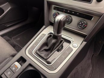 Volkswagen Passat 2.0 TDI BlueMotion Tech SE Business Estate 5dr Diesel DSG Euro 6