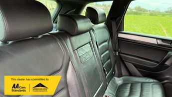 Volkswagen Touareg 3.0 TDI V6 BlueMotion Tech Altitude SUV 5dr Diesel Tiptronic 4WD