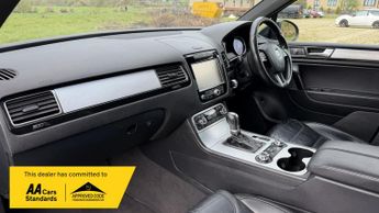 Volkswagen Touareg 3.0 TDI V6 BlueMotion Tech Altitude SUV 5dr Diesel Tiptronic 4WD