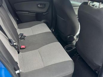 Toyota Yaris 1.5 VVT-h Icon Hatchback 5dr Petrol Hybrid E-CVT Euro 6 (101 ps)