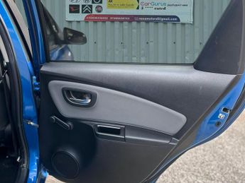 Toyota Yaris 1.5 VVT-h Icon Hatchback 5dr Petrol Hybrid E-CVT Euro 6 (101 ps)