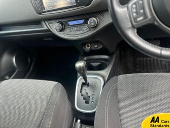 Toyota Yaris 1.5 VVT-h Icon Hatchback 5dr Petrol Hybrid E-CVT Euro 6 (101 ps)