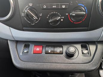 Citroen Berlingo 1.6 e-HDi Airdream XTR Multispace MPV 5dr Diesel EGS6 Euro 5 (s/