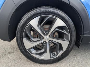 Hyundai TUCSON 2.0 CRDi Blue Drive Premium SUV 5dr Diesel Manual Euro 6 (s/s) (