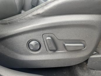 Hyundai TUCSON 2.0 CRDi Blue Drive Premium SUV 5dr Diesel Manual Euro 6 (s/s) (