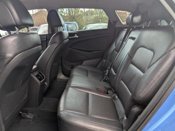 Hyundai TUCSON 2.0 CRDi Blue Drive Premium SUV 5dr Diesel Manual Euro 6 (s/s) (