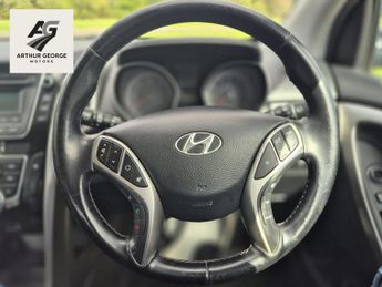 Hyundai i30 1.6 CRDi Blue Drive Active Hatchback 5dr Diesel Manual Euro 5 (s