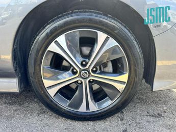 Nissan Leaf 40kWh Tekna Hatchback 5dr Electric Auto (150 ps)
