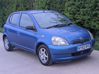 Toyota Yaris 1.0 VVT-i Colour Collection Hatchback 5dr Petrol Manual (137 g/k
