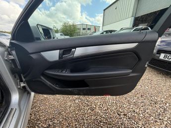 Mercedes-Benz C Class 2.1 C220 CDI BlueEfficiency AMG Sport Coupe 2dr Diesel G-Tronic+