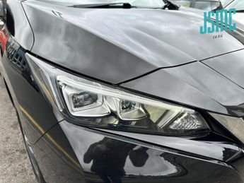 Nissan Leaf 40kWh Tekna Hatchback 5dr Electric Auto (150 ps)