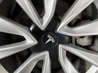 Tesla Model 3 (Dual Motor) Long Range Saloon 4dr Electric Auto 4WDE (346 ps)