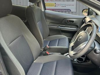 Toyota Aqua  1.5 i-VTEC ES Plus Hatchback 5dr Petrol CVT Euro 5 (99 ps)