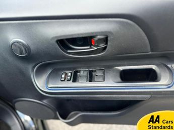 Toyota Aqua  1.5 i-VTEC ES Plus Hatchback 5dr Petrol CVT Euro 5 (99 ps)