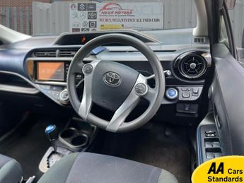 Toyota Aqua  1.5 i-VTEC ES Plus Hatchback 5dr Petrol CVT Euro 5 (99 ps)