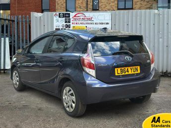 Toyota Aqua  1.5 i-VTEC ES Plus Hatchback 5dr Petrol CVT Euro 5 (99 ps)