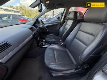 Vauxhall Astra 1.8i 16v Elite Hatchback 5dr Petrol Automatic (187 g/km, 138 bhp