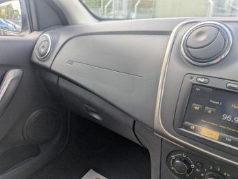 Dacia Logan MCV 0.9 TCe Laureate Estate 5dr Petrol Manual Euro 5 (90 ps)