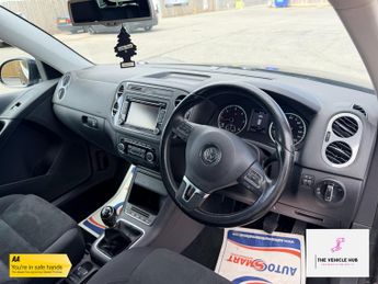 Volkswagen Tiguan 2.0 TDI BlueMotion Tech SE SUV 5dr Diesel Manual 2WD Euro 5 (s/s