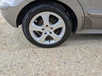 Mercedes-Benz A Class 1.5 A150 Avantgarde SE Hatchback 5dr Petrol Manual (148 g/km, 95