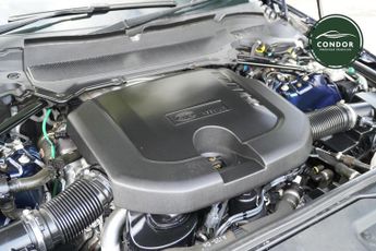 Land Rover Discovery 3.0 D300 MHEV R-Dynamic SE SUV 5dr Diesel Auto 4WD Euro 6 (s/s) 