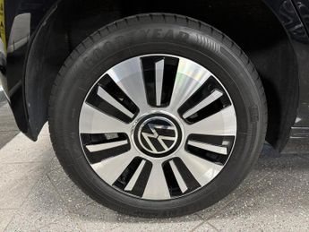 Volkswagen e-up! 36.8kWh e-up! Hatchback 5dr Electric Auto (82 ps)