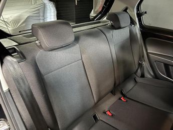 Volkswagen e-up! 36.8kWh e-up! Hatchback 5dr Electric Auto (82 ps)