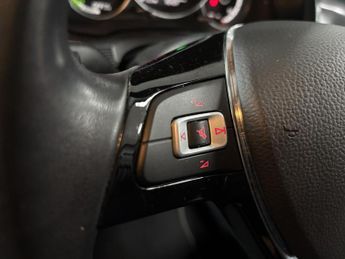 Volkswagen e-up! 36.8kWh e-up! Hatchback 5dr Electric Auto (82 ps)