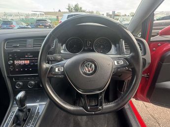 Volkswagen Golf 2.0 TDI SE Nav Estate 5dr Diesel DSG Euro 6 (s/s) (150 ps)