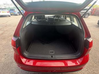 Volkswagen Golf 2.0 TDI SE Nav Estate 5dr Diesel DSG Euro 6 (s/s) (150 ps)