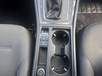 Volkswagen Golf 2.0 TDI SE Nav Estate 5dr Diesel DSG Euro 6 (s/s) (150 ps)