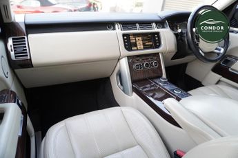 Land Rover Range Rover 3.0 TD V6 Vogue SE SUV 5dr Diesel Auto 4WD Euro 5 (s/s) (258 ps)